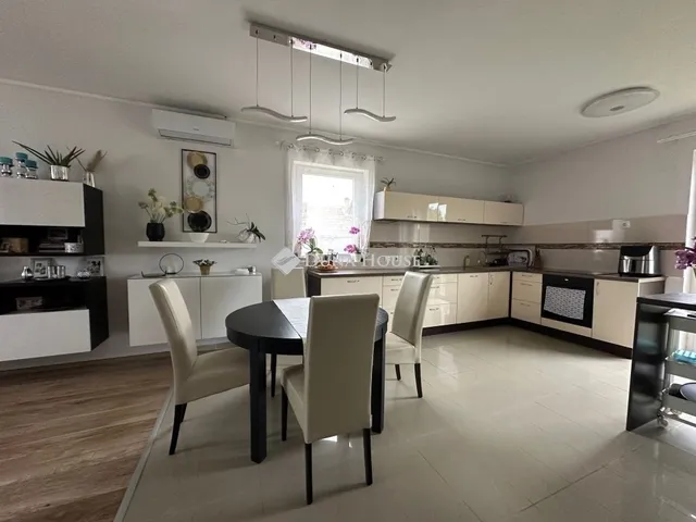 Eladó ház Érd 167 nm