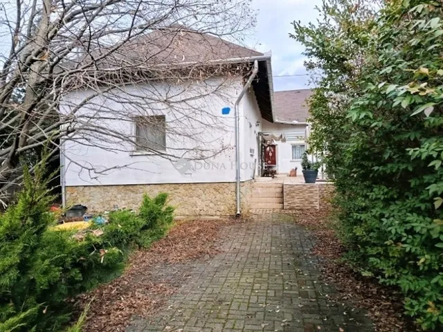 Eladó ház Érd, Fenyves-Parkváros 220 nm