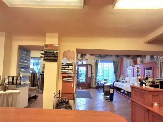 Kiadó kereskedelmi és ipari ingatlan Budapest VIII. kerület 170 nm