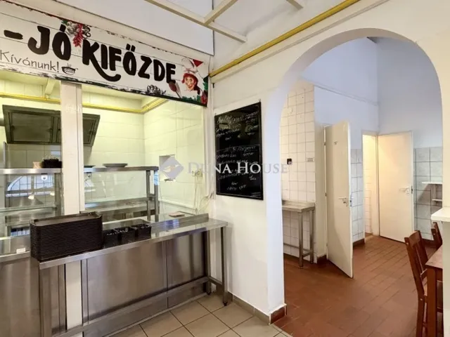 Kiadó kereskedelmi és ipari ingatlan Budapest VIII. kerület 49 nm