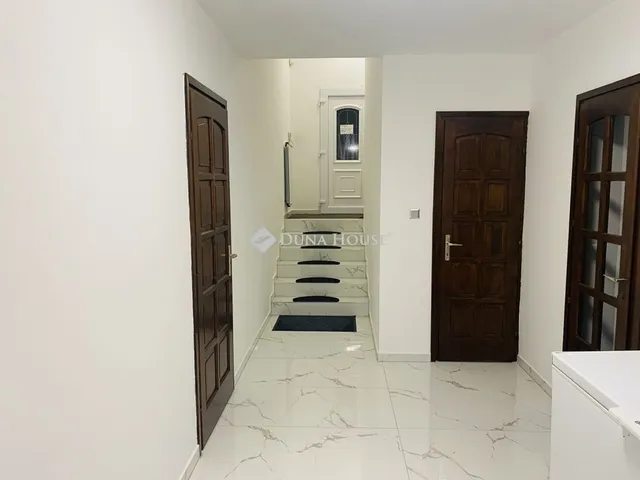 Eladó ház Érd 200 nm