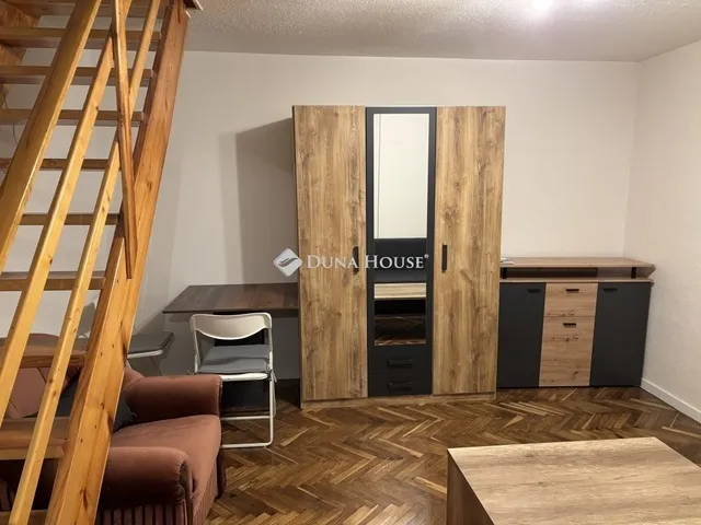 Kiadó lakás Budapest VI. kerület 23 nm