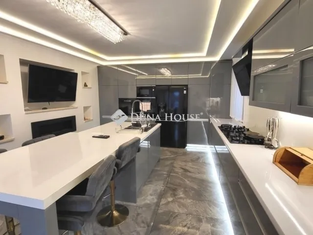 Eladó ház Érd 190 nm