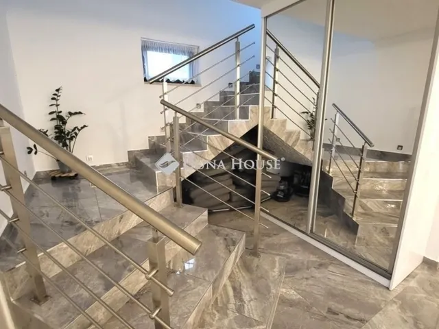 Eladó ház Érd 190 nm