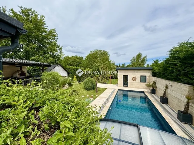 Eladó ház Érd 250 nm