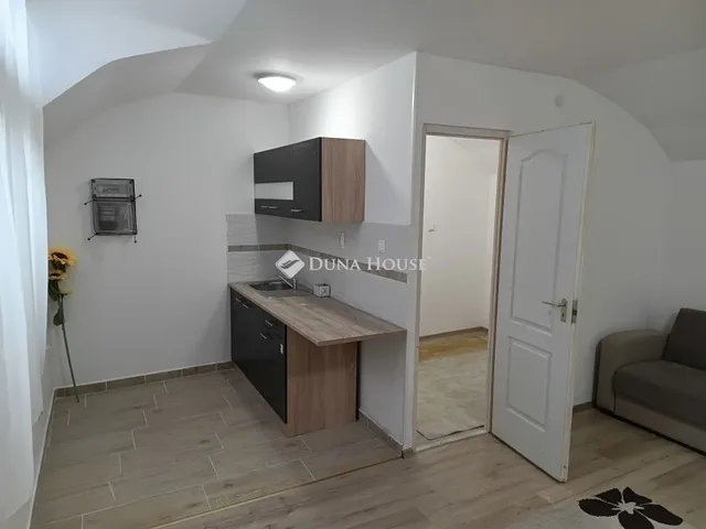 Eladó lakás Budapest VIII. kerület, Corvin negyed 38 nm