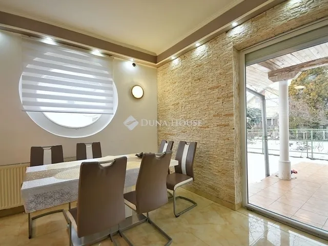 Eladó ház Budapest XVI. kerület 500 nm