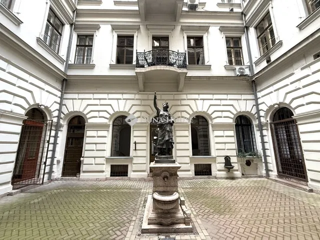 Eladó lakás Budapest VI. kerület, Nagykörúton belüli terület 37 nm