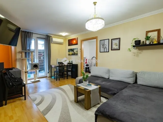 Eladó lakás Budapest VIII. kerület, Századosnegyed 64 nm