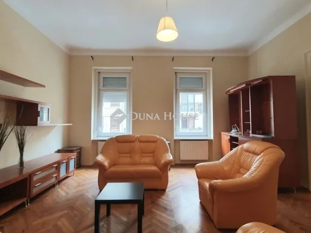 Eladó lakás Budapest VI. kerület, Nagykörúton kívüli terület 87 nm