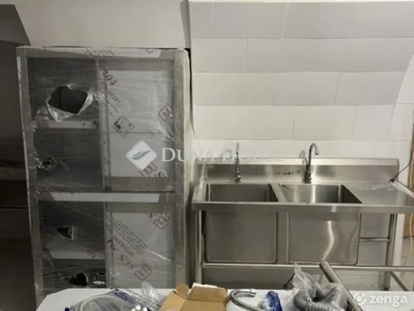 Eladó kereskedelmi és ipari ingatlan Budapest VIII. kerület, Józsefváros 110 nm