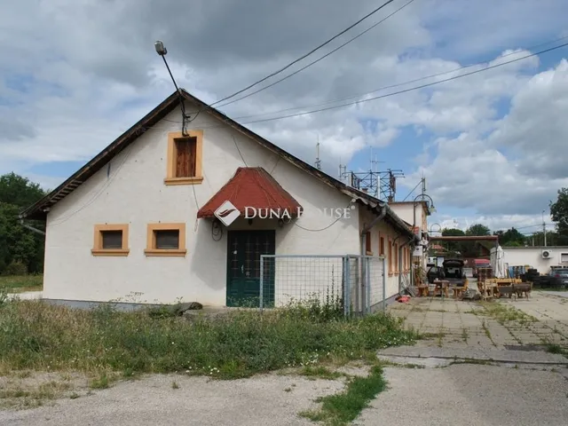 Kiadó kereskedelmi és ipari ingatlan Budapest XXII. kerület, Nagytétény 280 nm