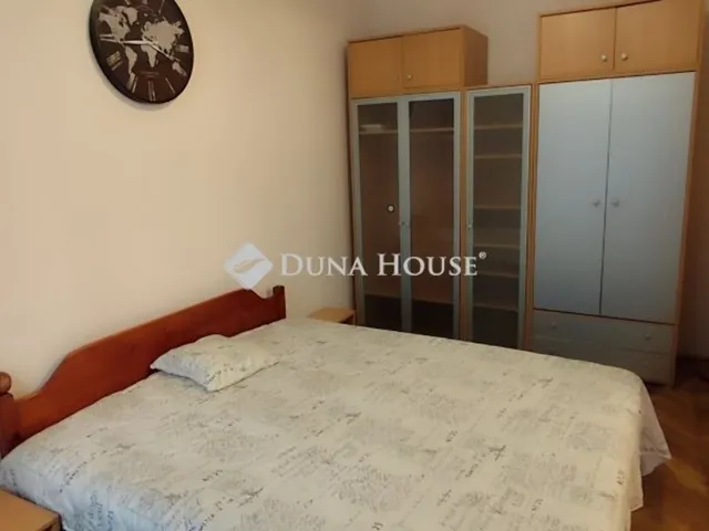 Eladó lakás Budapest VI. kerület 72 nm