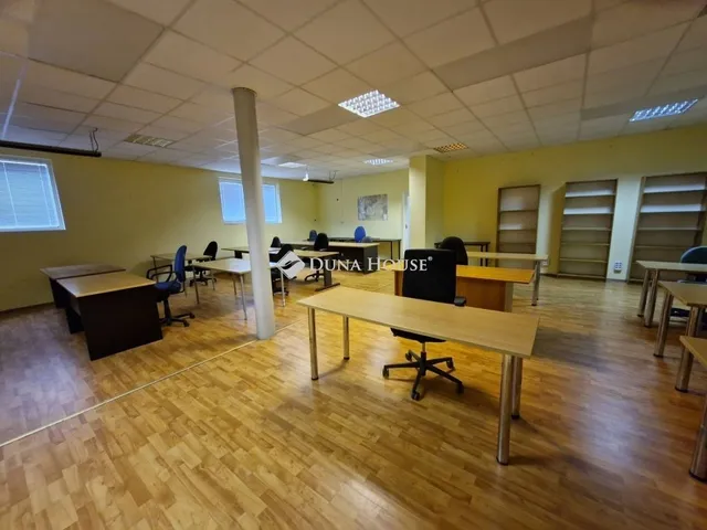 Kiadó kereskedelmi és ipari ingatlan Budapest X. kerület 200 nm