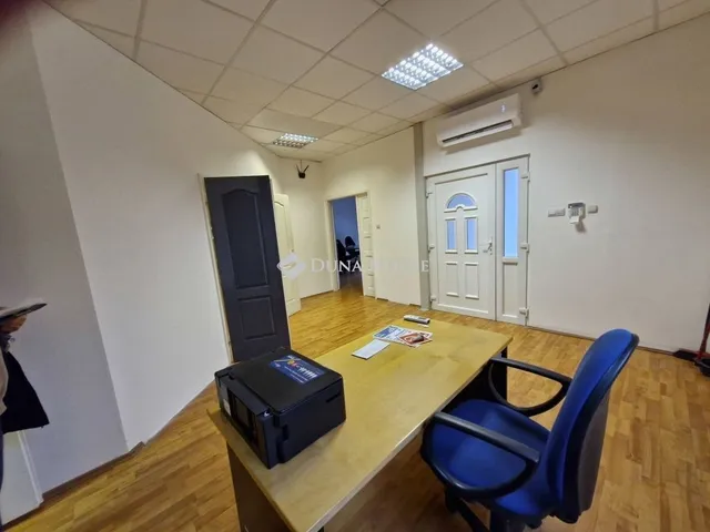 Kiadó kereskedelmi és ipari ingatlan Budapest X. kerület 200 nm