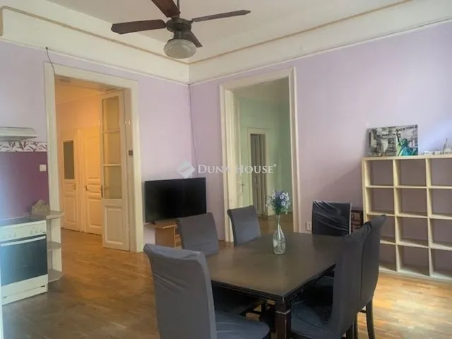 Eladó lakás Budapest VI. kerület 72 nm