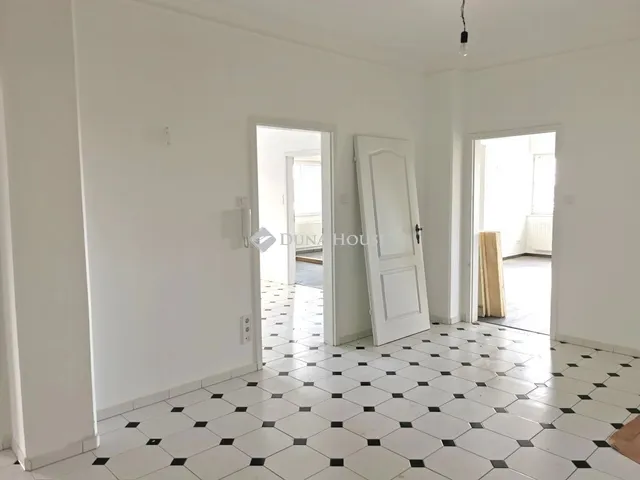 Eladó lakás Budakeszi 140 nm