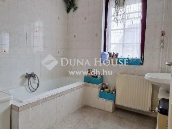 Eladó ház Budapest XVIII. kerület 180 nm