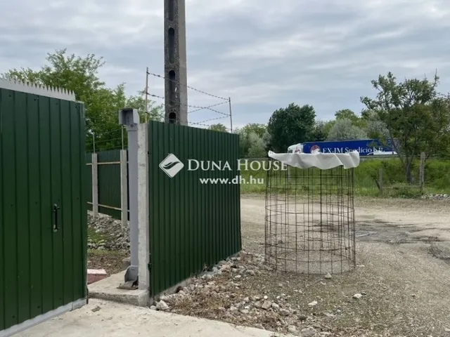 Eladó telek Vecsés 10000 nm