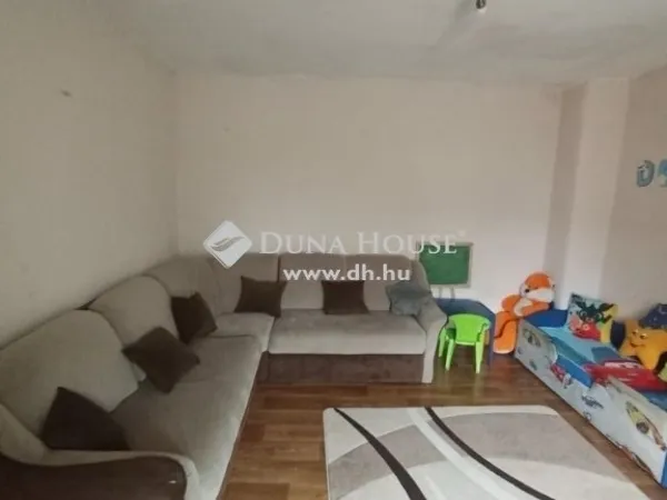 Eladó ház Üllő 37 nm