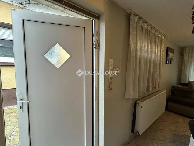 Eladó ház Vecsés 98 nm