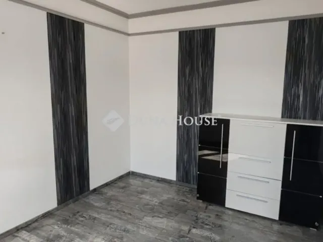 Eladó ház Budapest XVII. kerület 290 nm