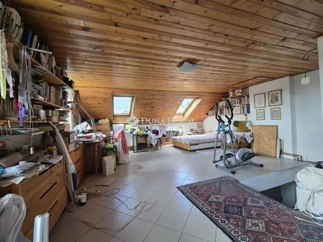 Eladó ház Budapest XVI. kerület 260 nm