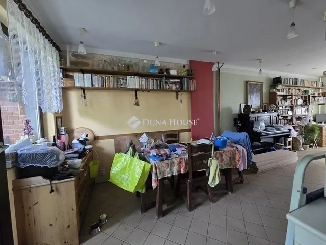 Eladó ház Budapest XVI. kerület 260 nm