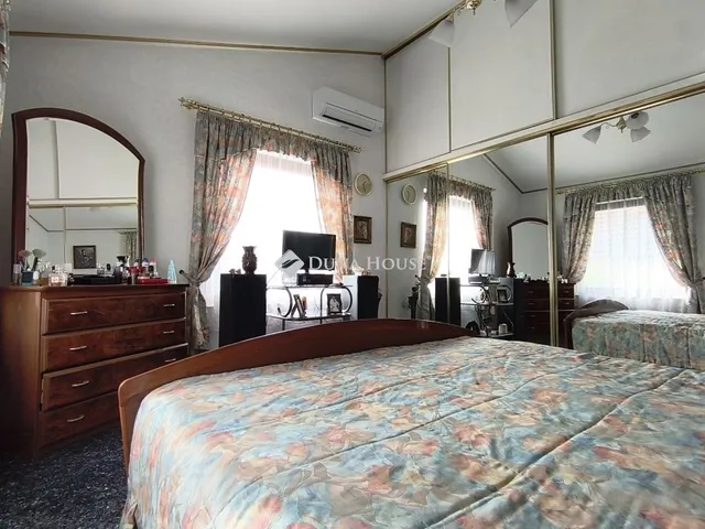 Eladó ház Budapest XX. kerület 220 nm