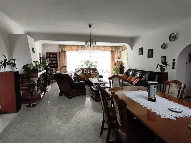 Eladó ház Budapest XX. kerület 220 nm
