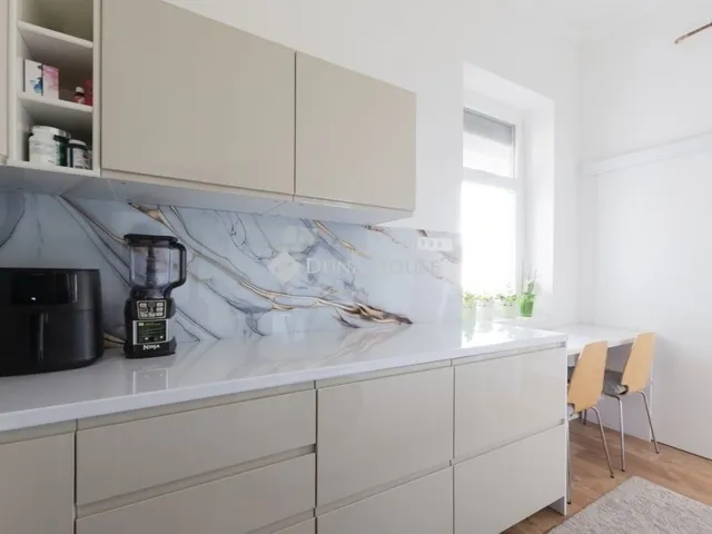 Eladó lakás Budapest X. kerület 111 nm