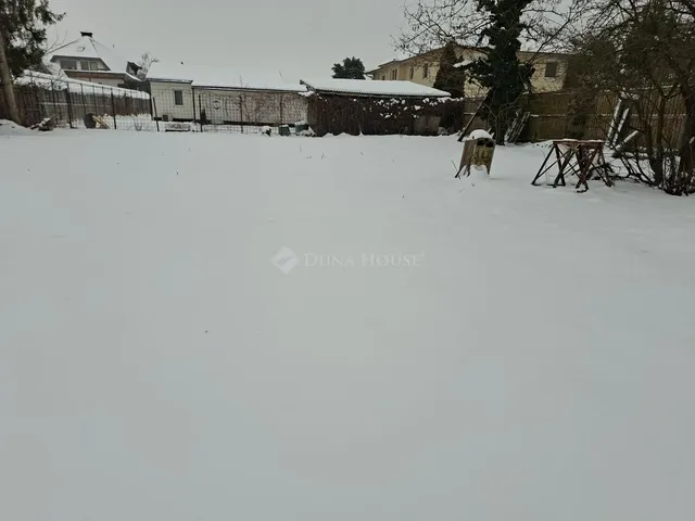 Eladó telek Budapest XVII. kerület 606 nm