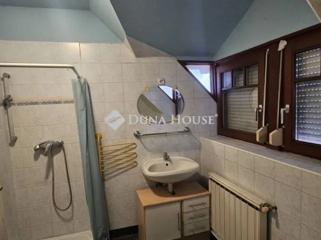 Eladó ház Budapest XVIII. kerület 179 nm