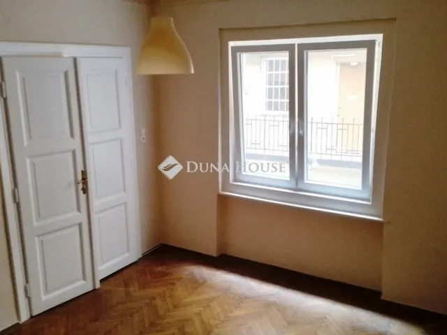 Eladó lakás Budapest VIII. kerület 62 nm