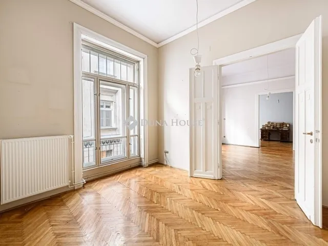 Eladó lakás Budapest V. kerület 128 nm