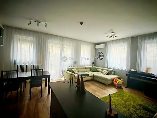 Eladó lakás Halásztelek 96 nm