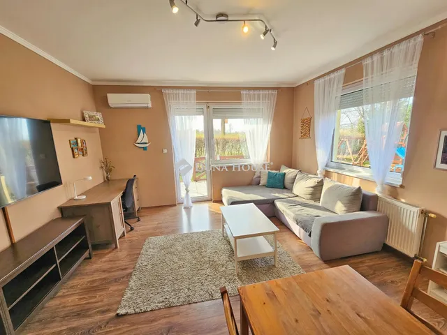 Eladó lakás Üllő 92 nm