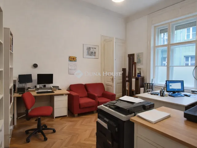 Eladó lakás Budapest V. kerület 98 nm