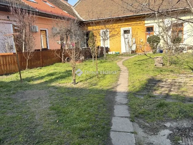 Eladó lakás Budapest X. kerület 12 nm