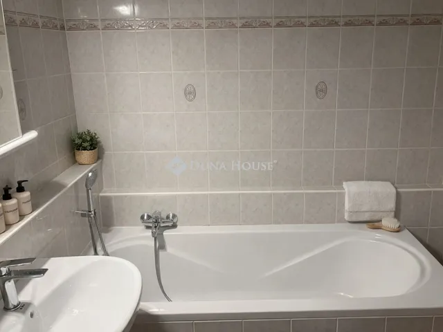 Eladó lakás Budapest XVII. kerület 76 nm