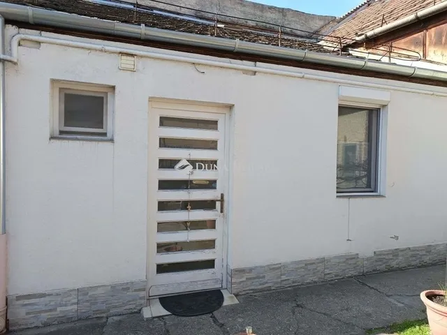 Eladó lakás Budapest XX. kerület 18 nm