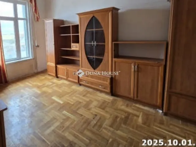 Eladó lakás Budapest X. kerület 120 nm