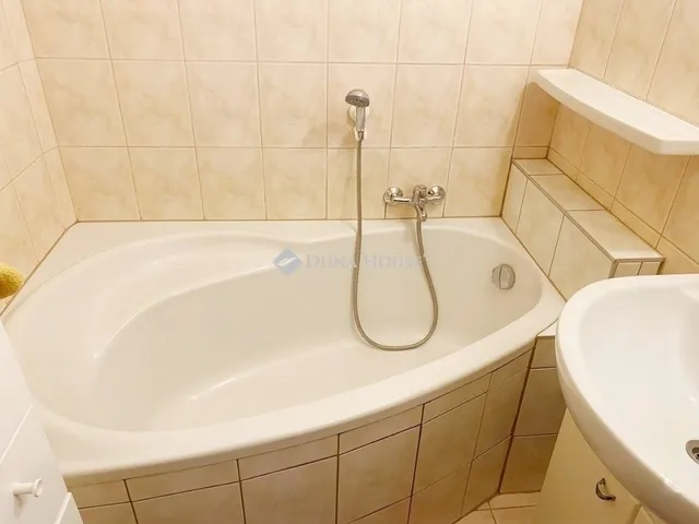 Eladó lakás Budapest X. kerület 71 nm