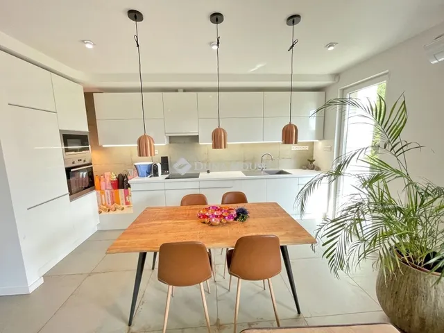 Eladó lakás Budapest XI. kerület, Madárhegy 70 nm