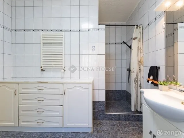 Eladó ház Budapest XVIII. kerület 210 nm