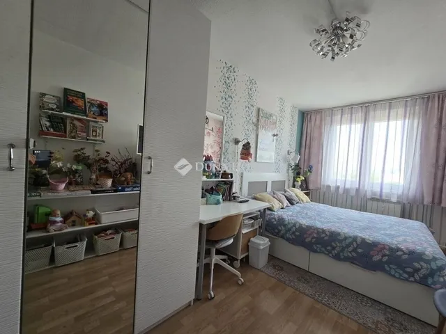 Eladó lakás Budapest XXI. kerület 70 nm
