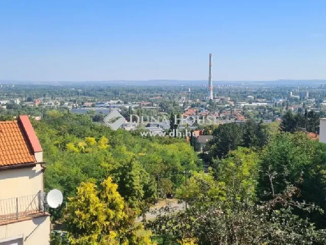 Eladó ház Budapest III. kerület, Testvérhegy 234 nm