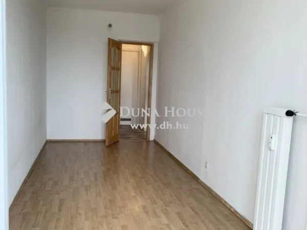 Eladó lakás Budapest III. kerület, Békásmegyer 56 nm