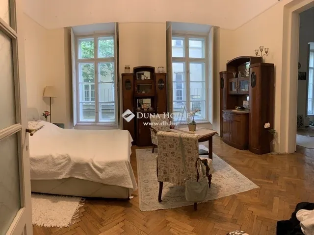 Eladó lakás Budapest V. kerület 66 nm