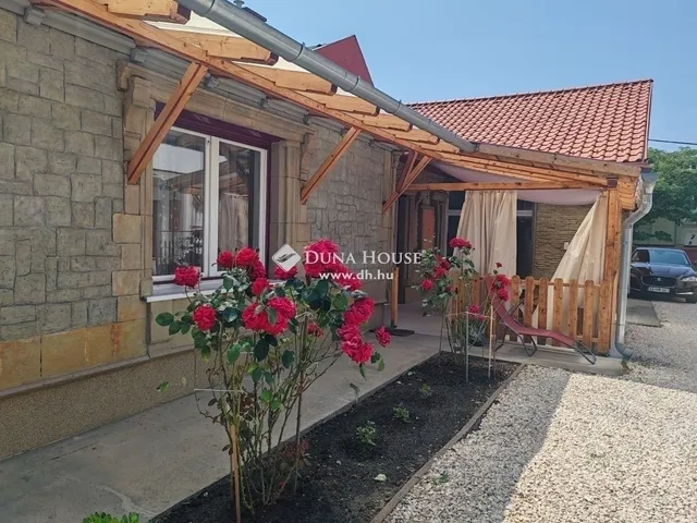Eladó ház Budapest XV. kerület, Rákospalota 140 nm